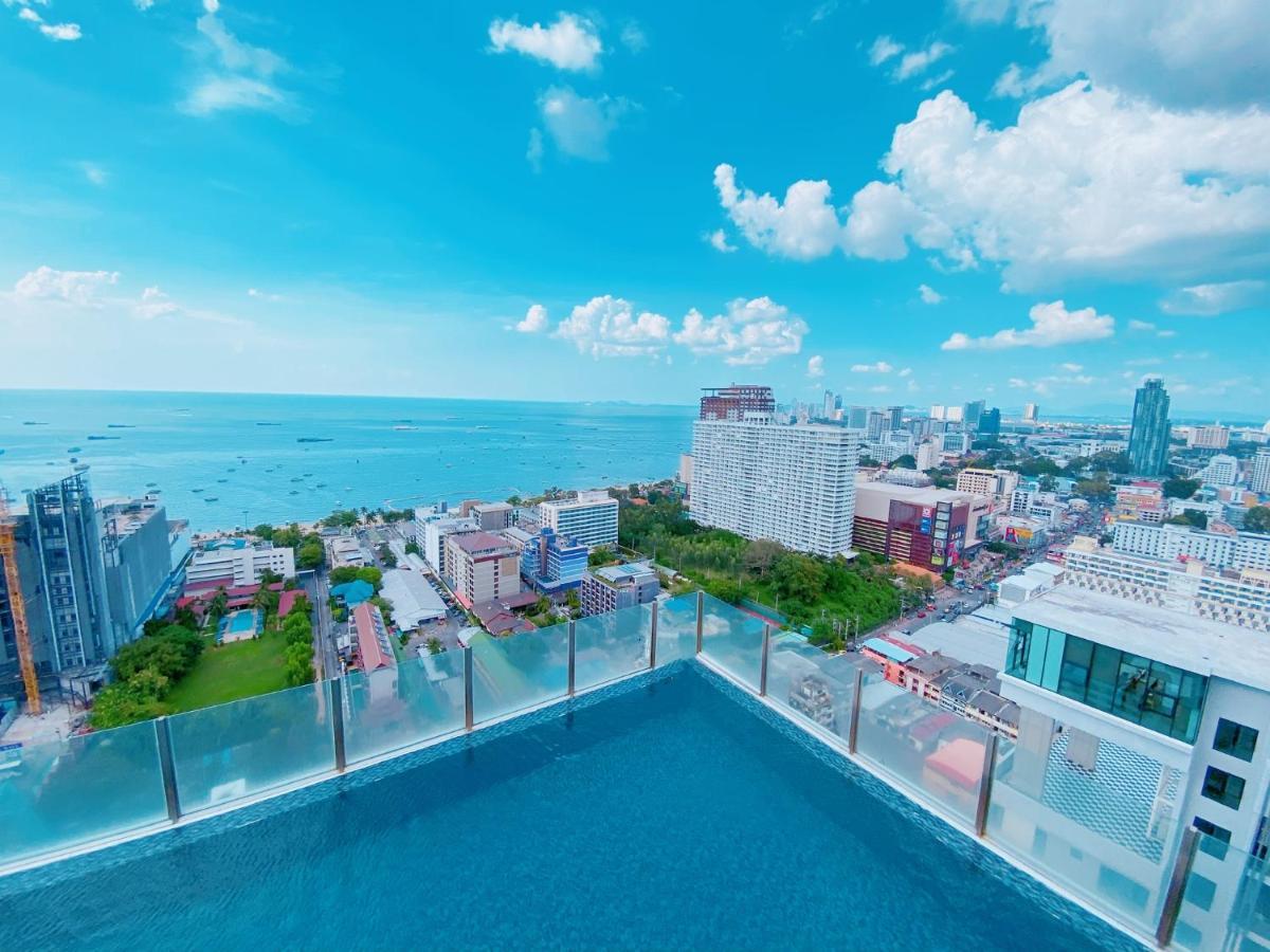 The Base Seaview Holiday Inn Pattaya Dış mekan fotoğraf