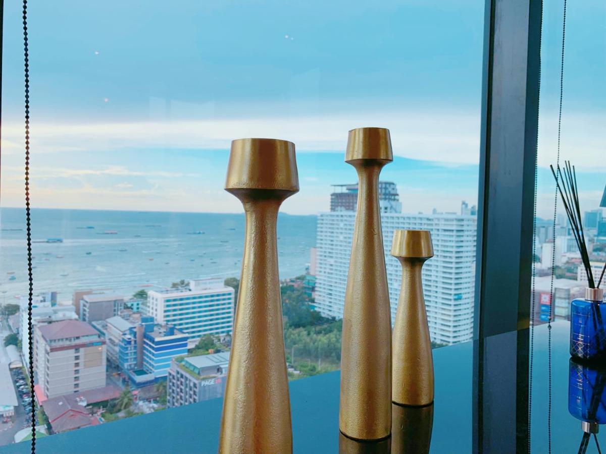 The Base Seaview Holiday Inn Pattaya Dış mekan fotoğraf